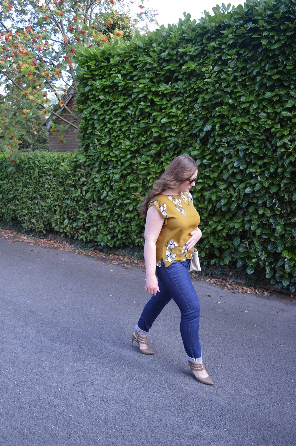How to style a mustard top