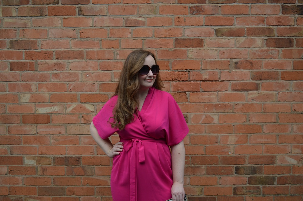 UK Fashion blogger wearing pink dress