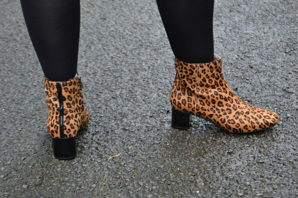 Animal print cheap boots outfit