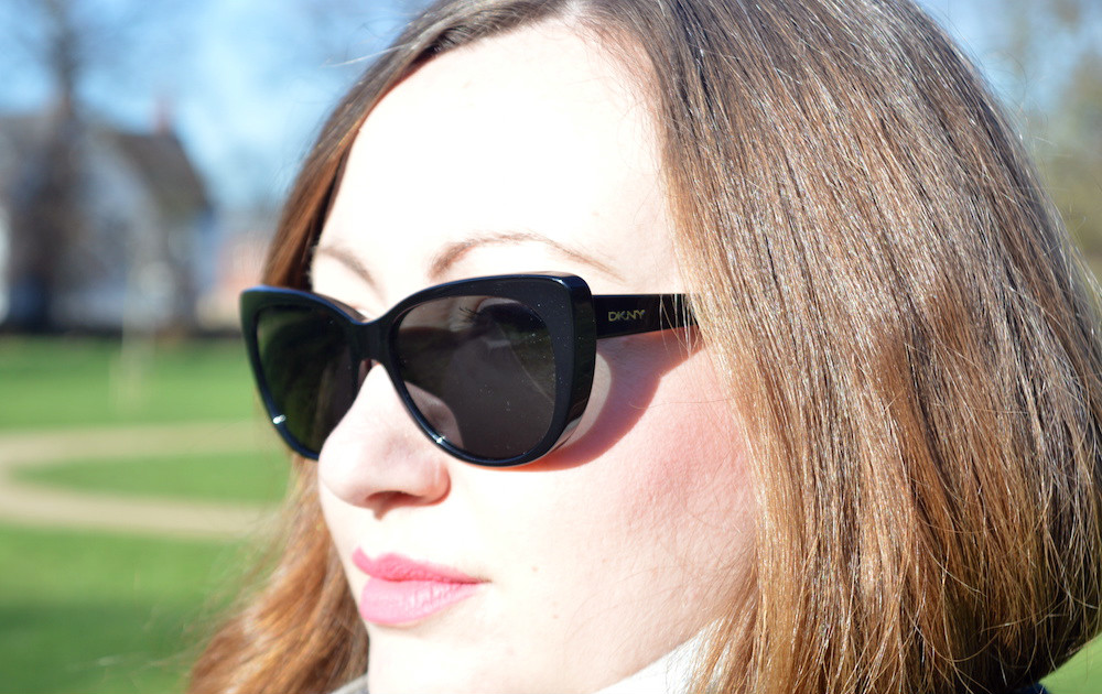 Sunglasses to suit round face
