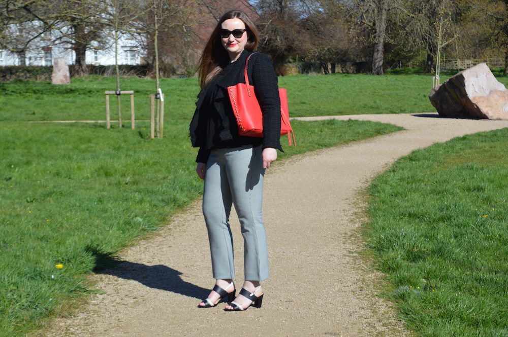Red tote bag outfit cheap