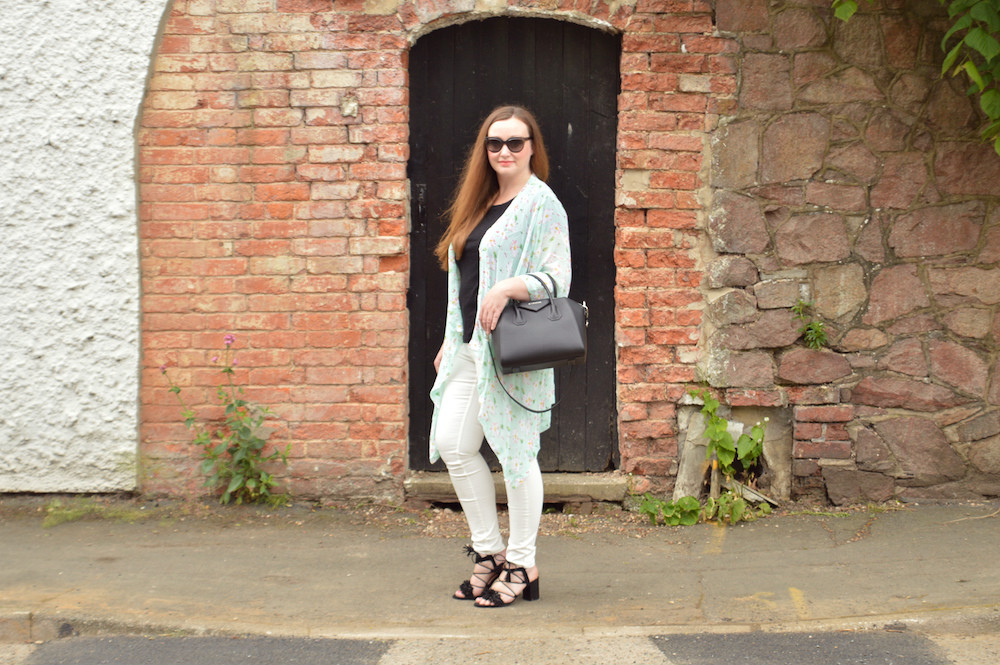 Mint green outfit inspiration