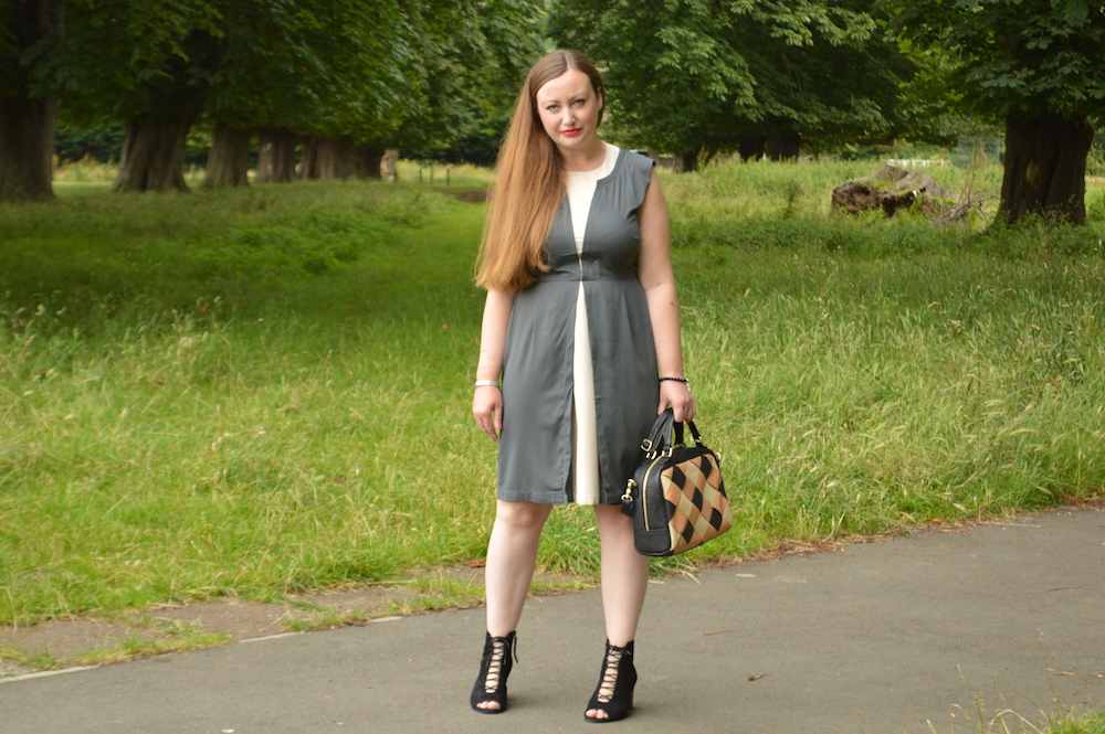 Grey midi dress outfit with statement bag – JacquardFlower