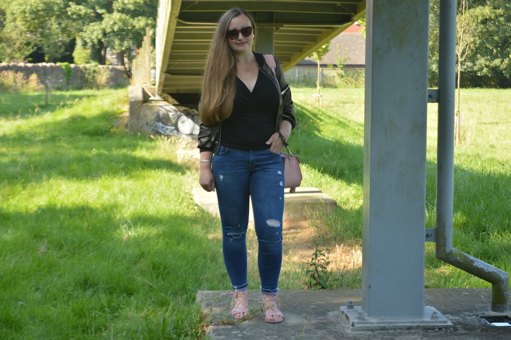 Zara ripped jeans outfit