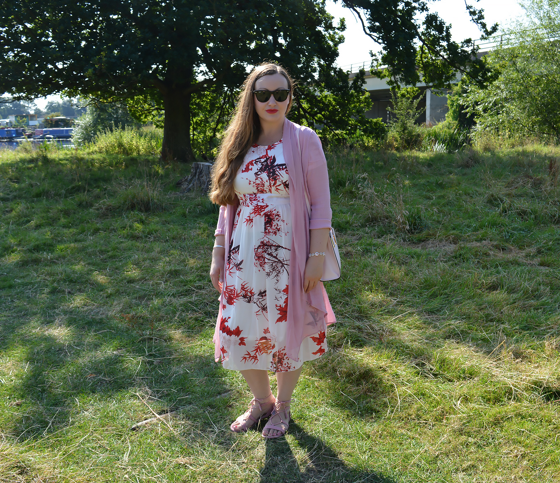 Pink and Red Outfit – JacquardFlower