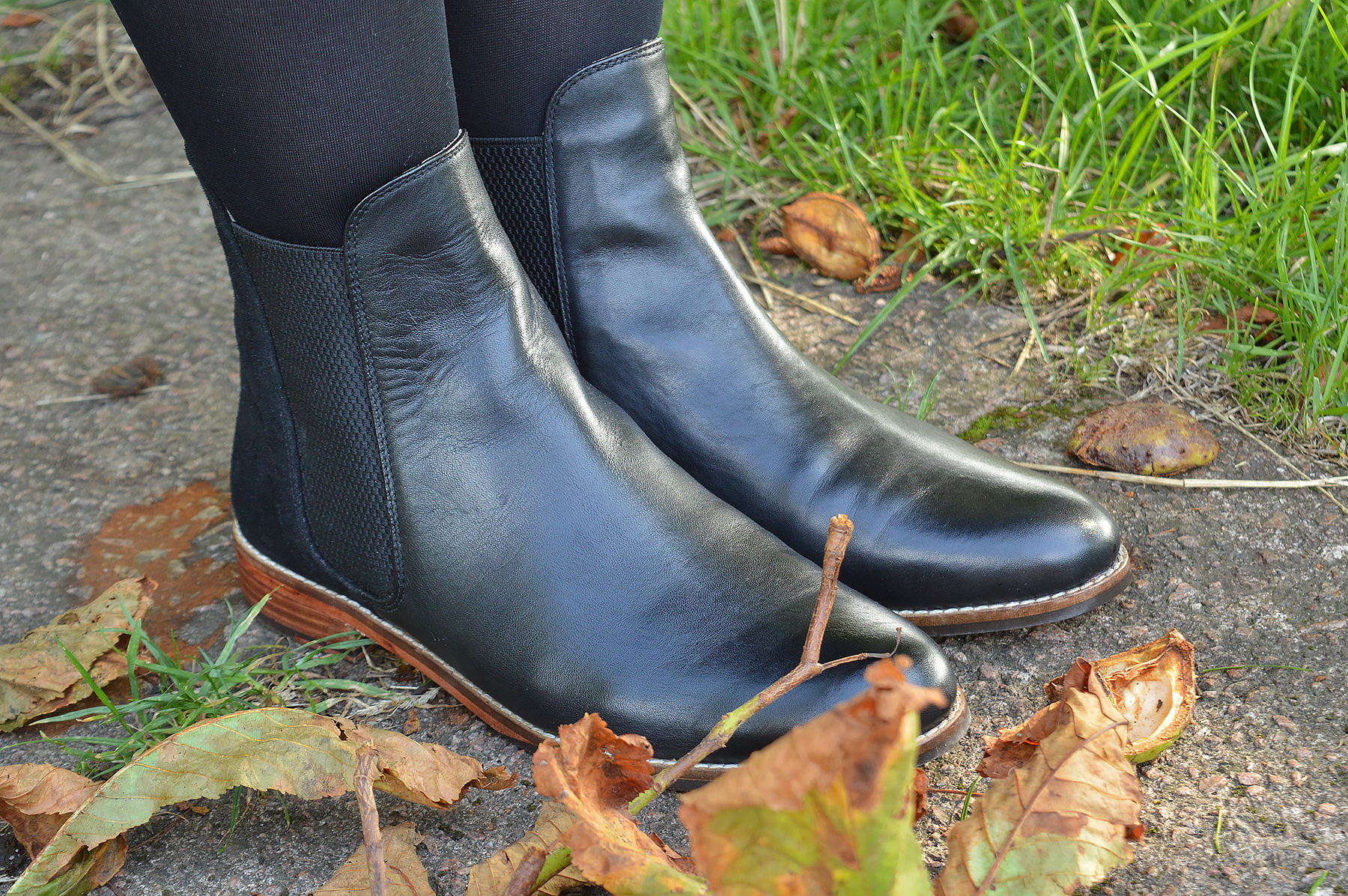 Joules westbourne 2024 chelsea boots black