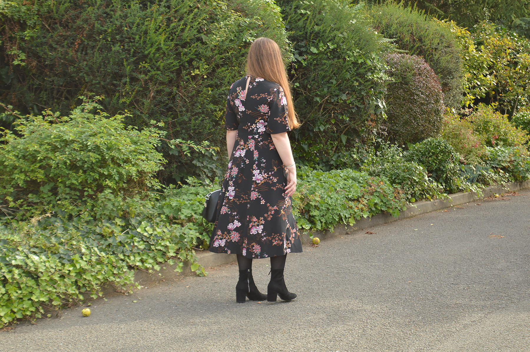 Flattering floral Midi dress