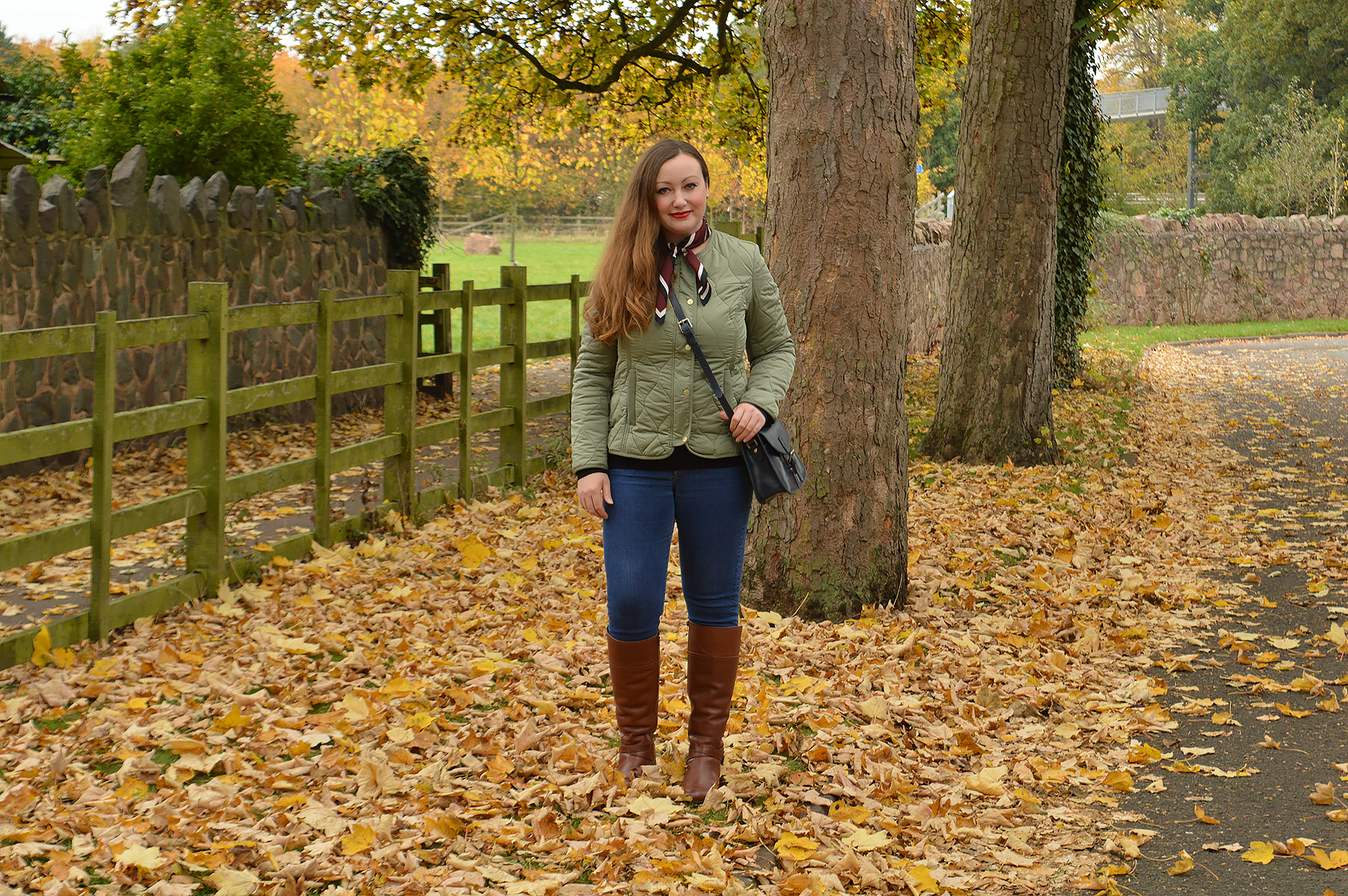 Tall tan boots outfit deals