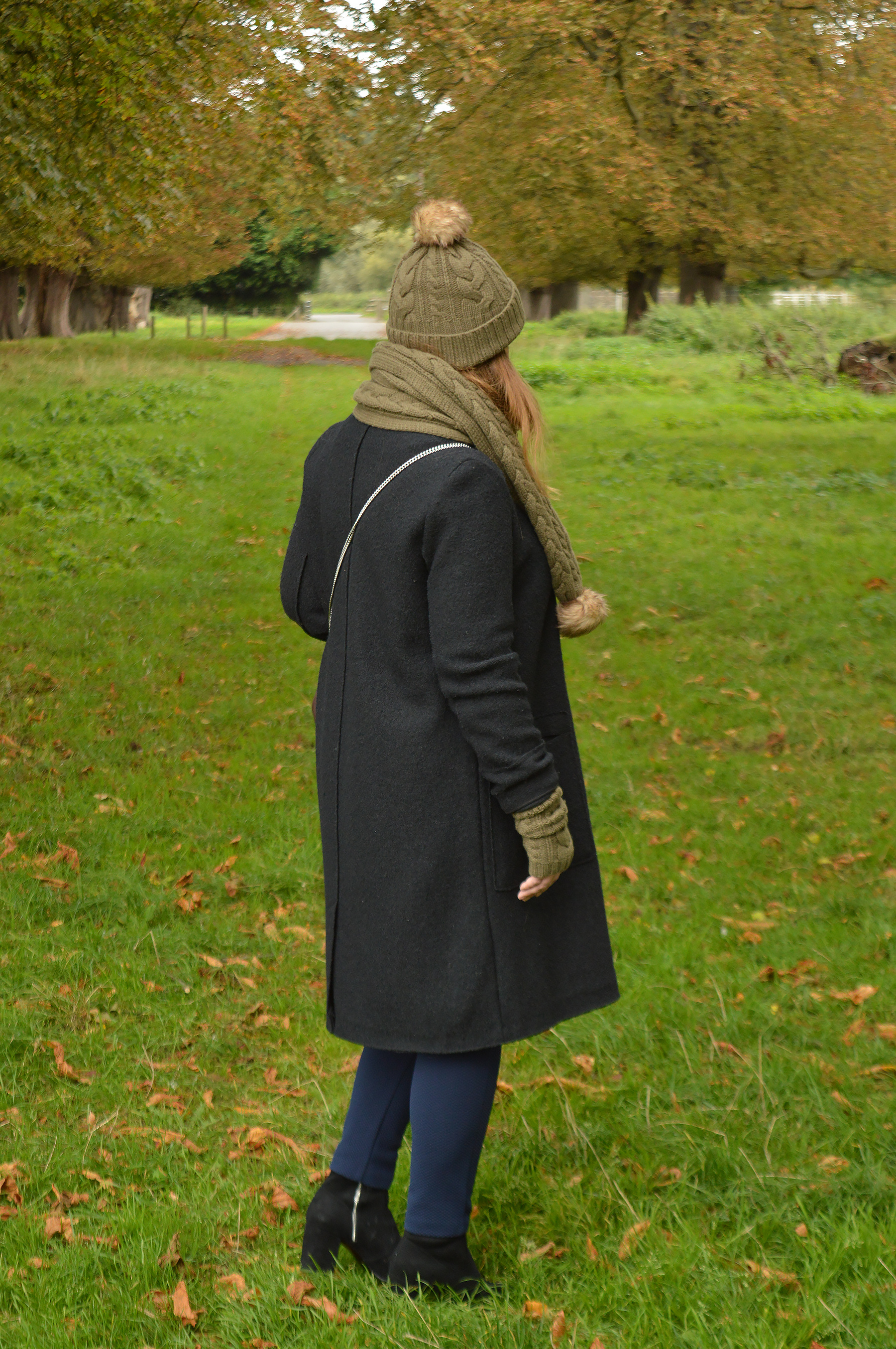 Olive green scarf and hat 