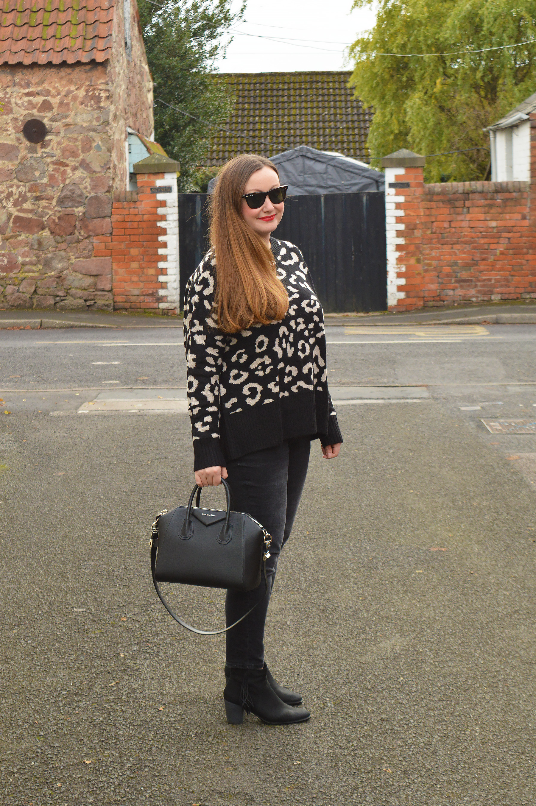 Black and white leopard print outfit