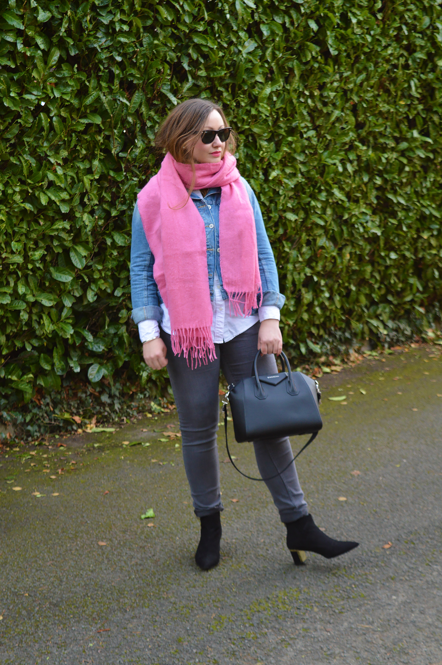 Pink Scarf Outfit – JacquardFlower