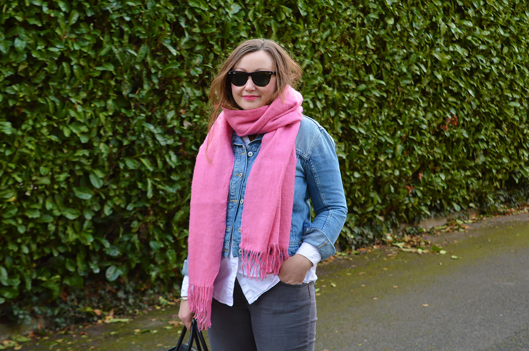 pink scarf outfit