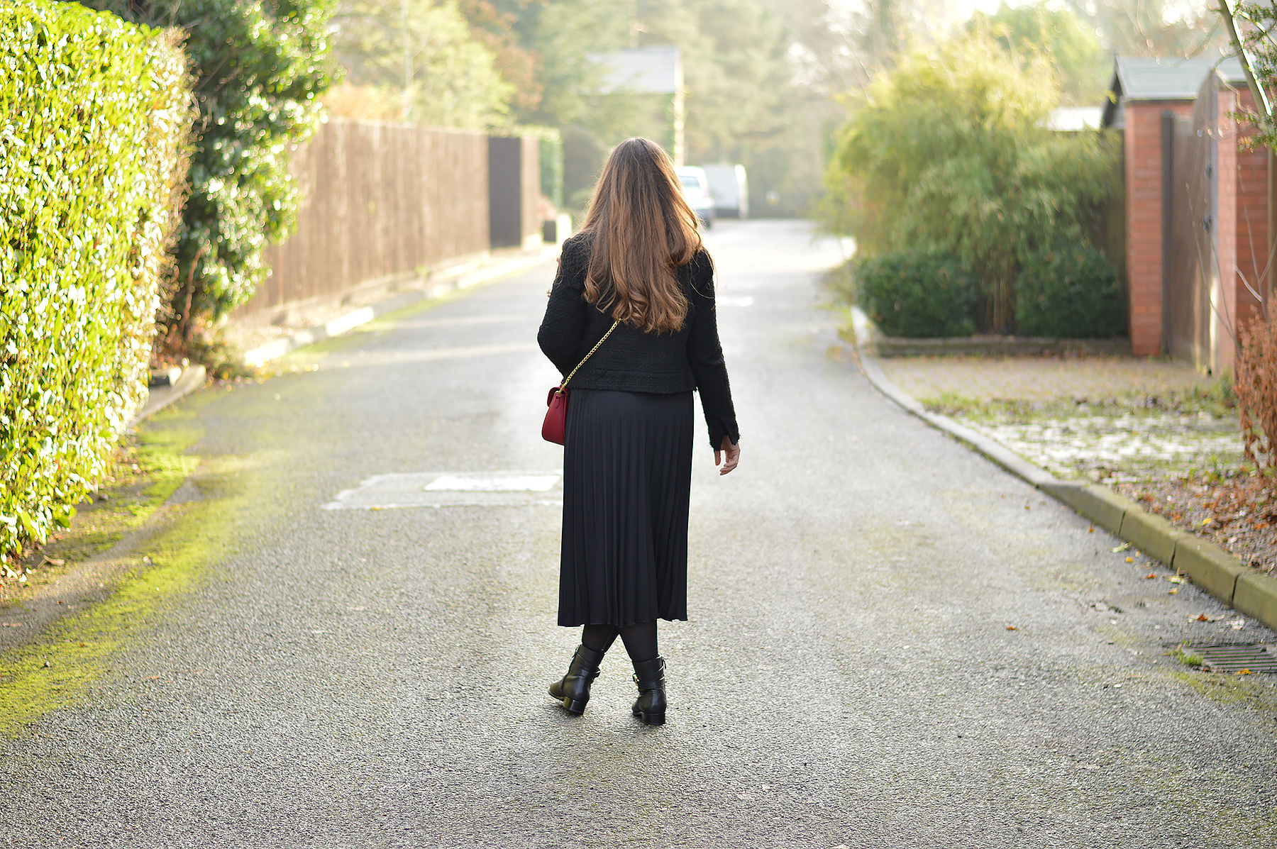 How to style a pleated skirt in the day