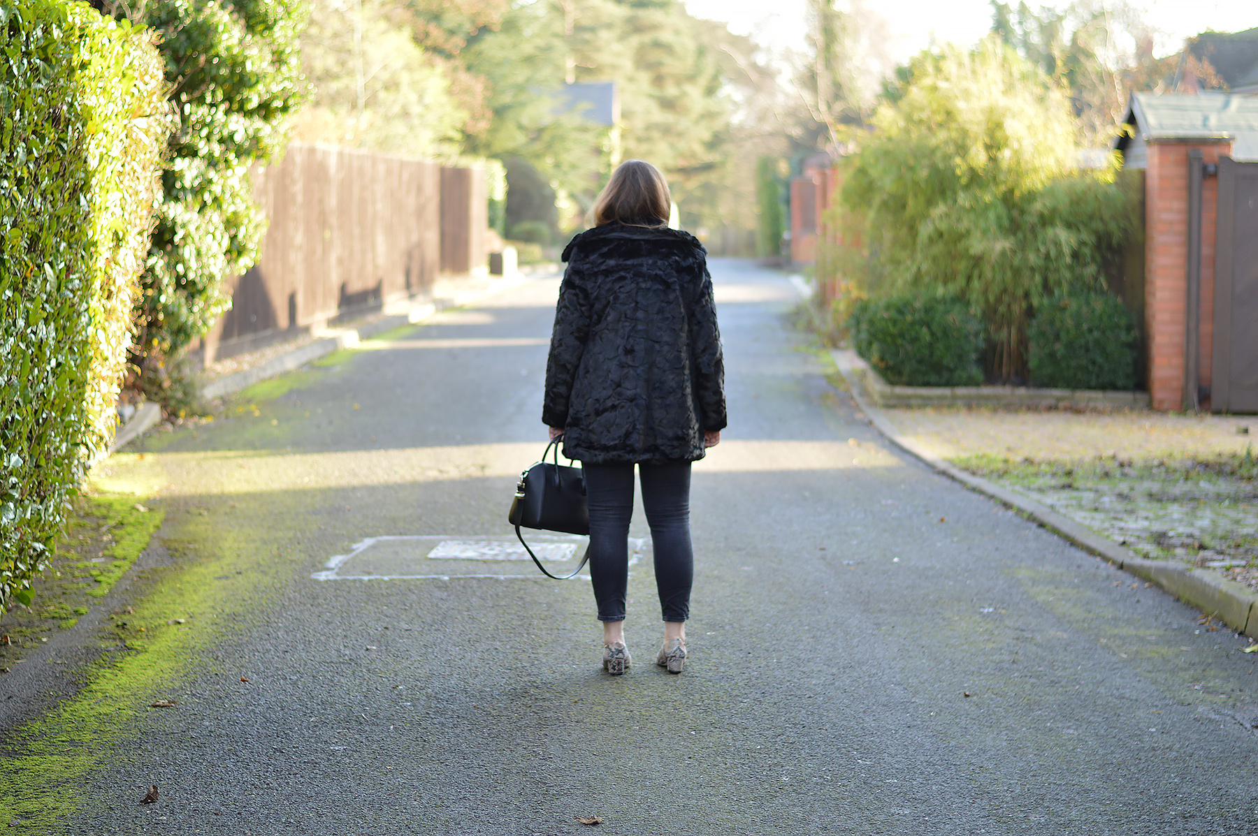 Black Fur Coat Outfits