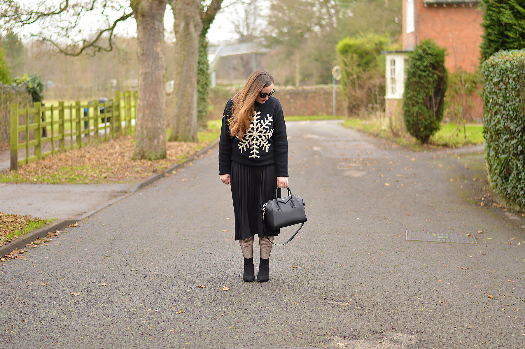 Fashionable Christmas Jumper Outfit