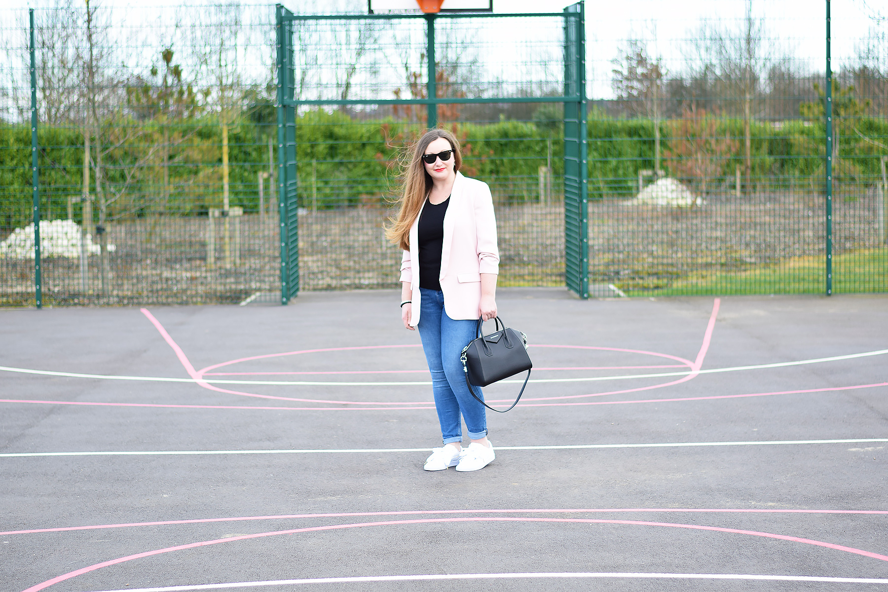 Blazer and sneakers outfit