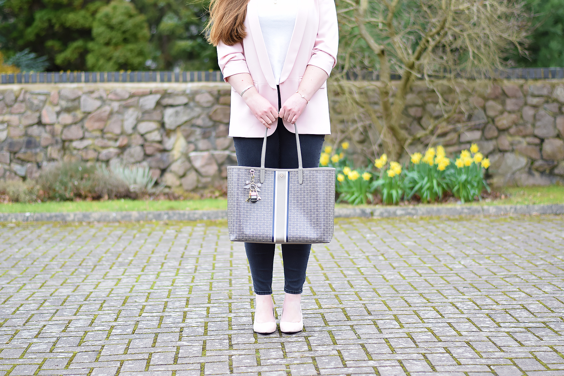 Gemini tote hotsell bag tory burch