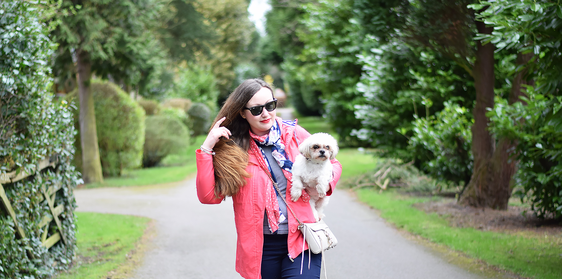 how to wear a coral pink raincoat