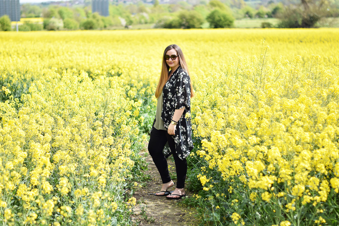 Kimono jeans and flip flops outfit