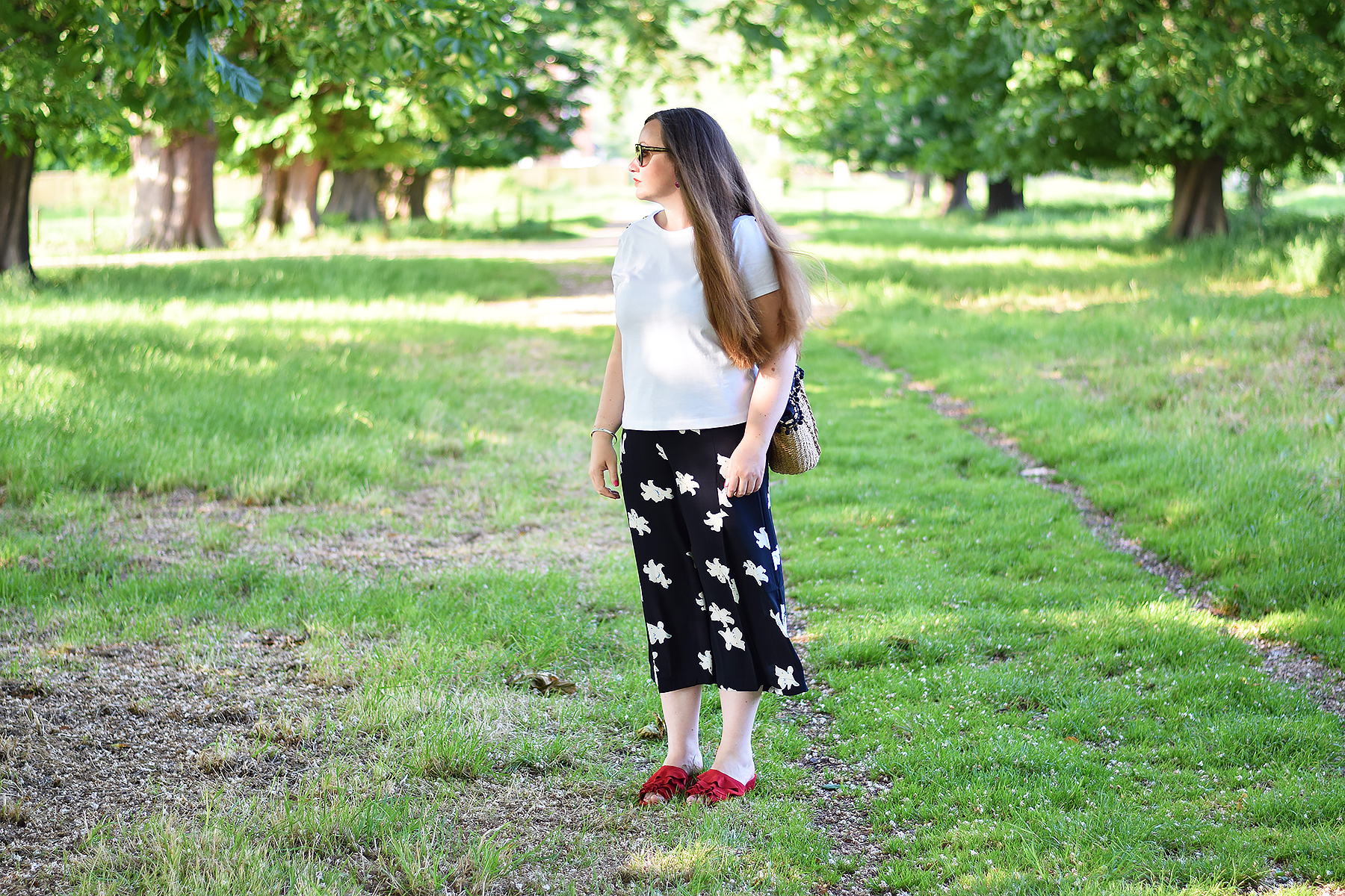 Floral cropped trousers outfit