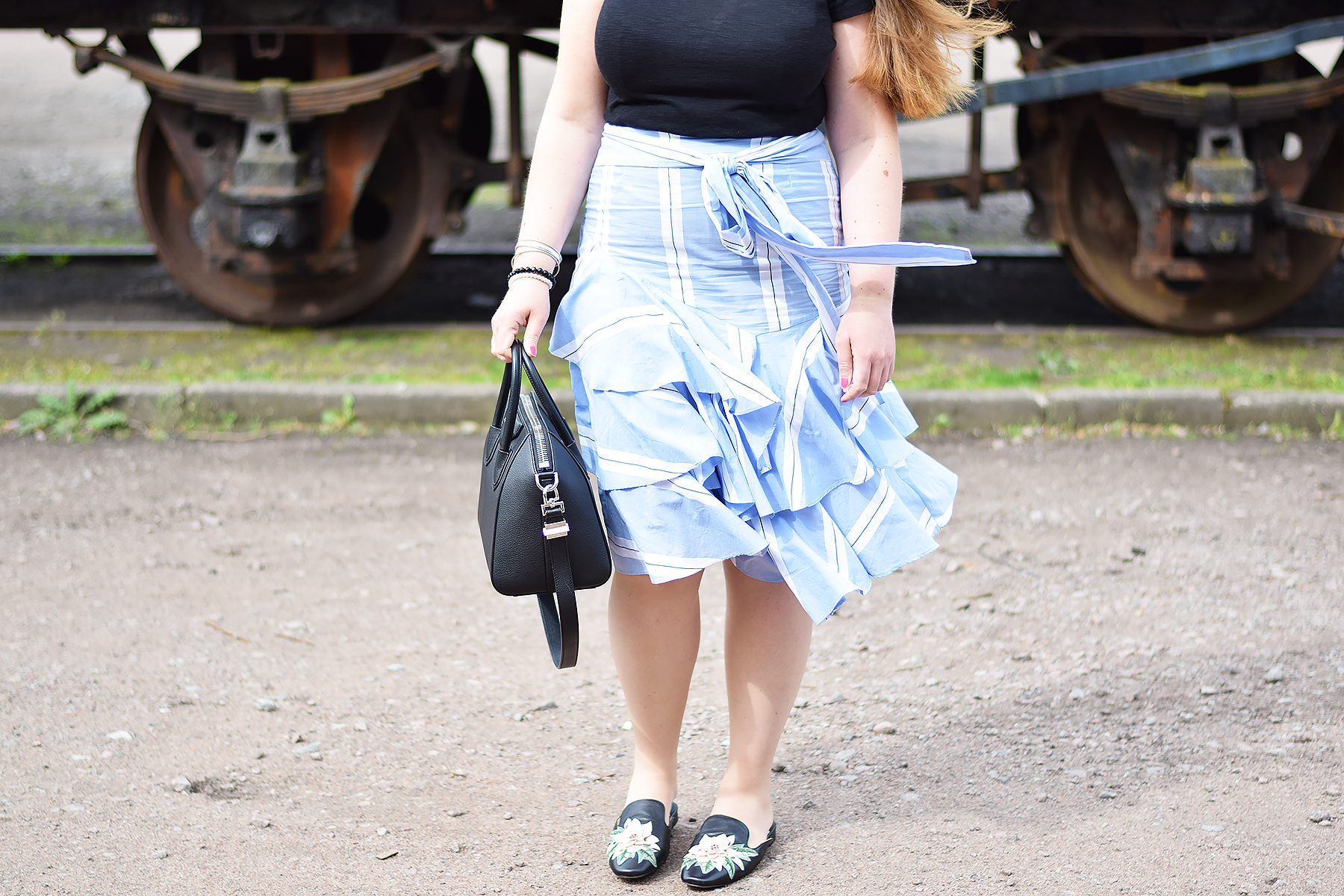 Zara Frilly Summer skirt with Uterque backless mules