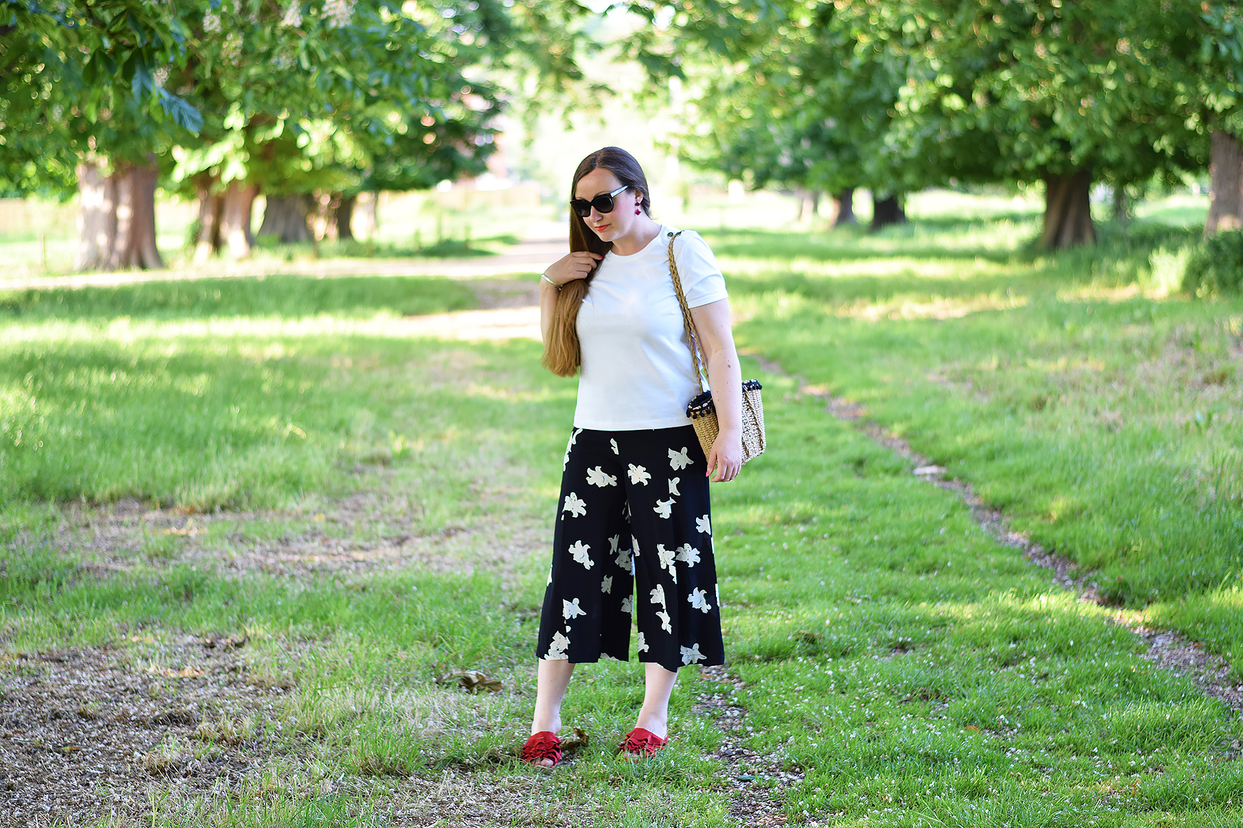 Floral Flowy Cropped Trousers Outfit