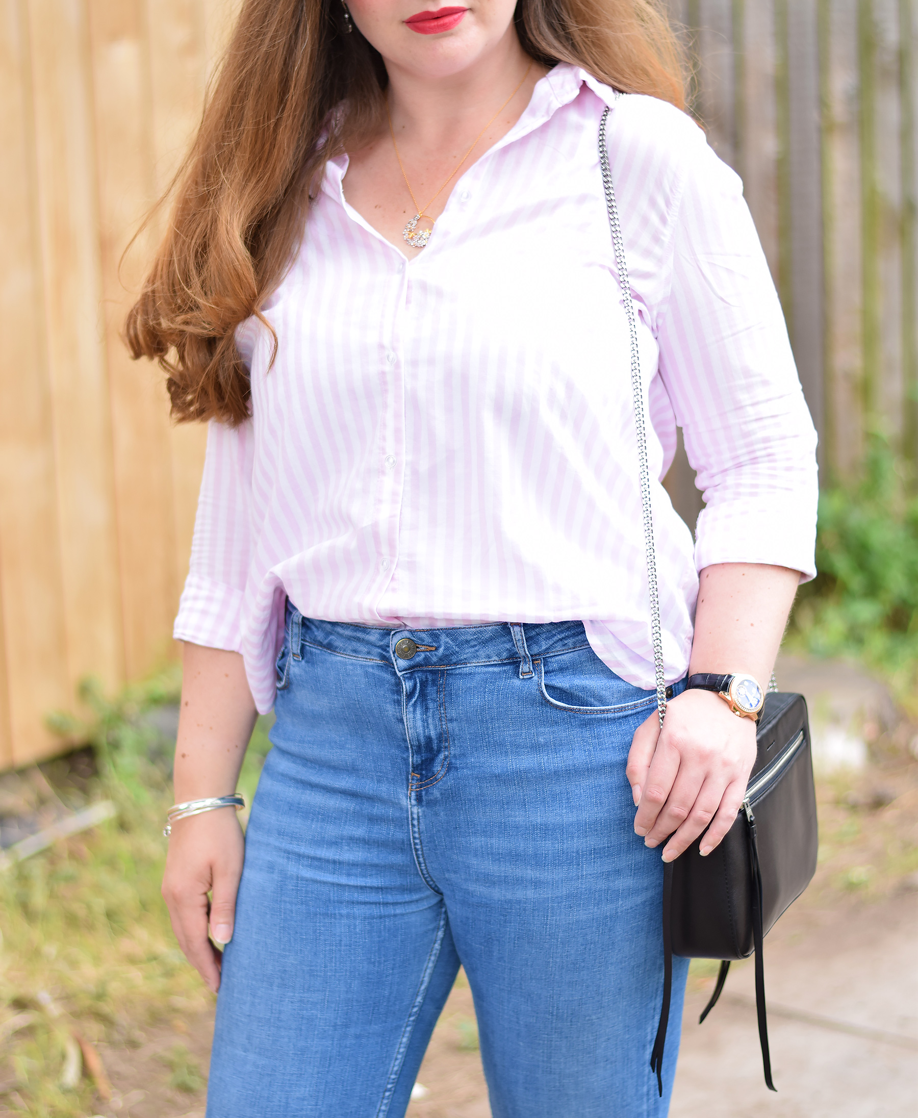 Pink and white striped shirt outfit 2025