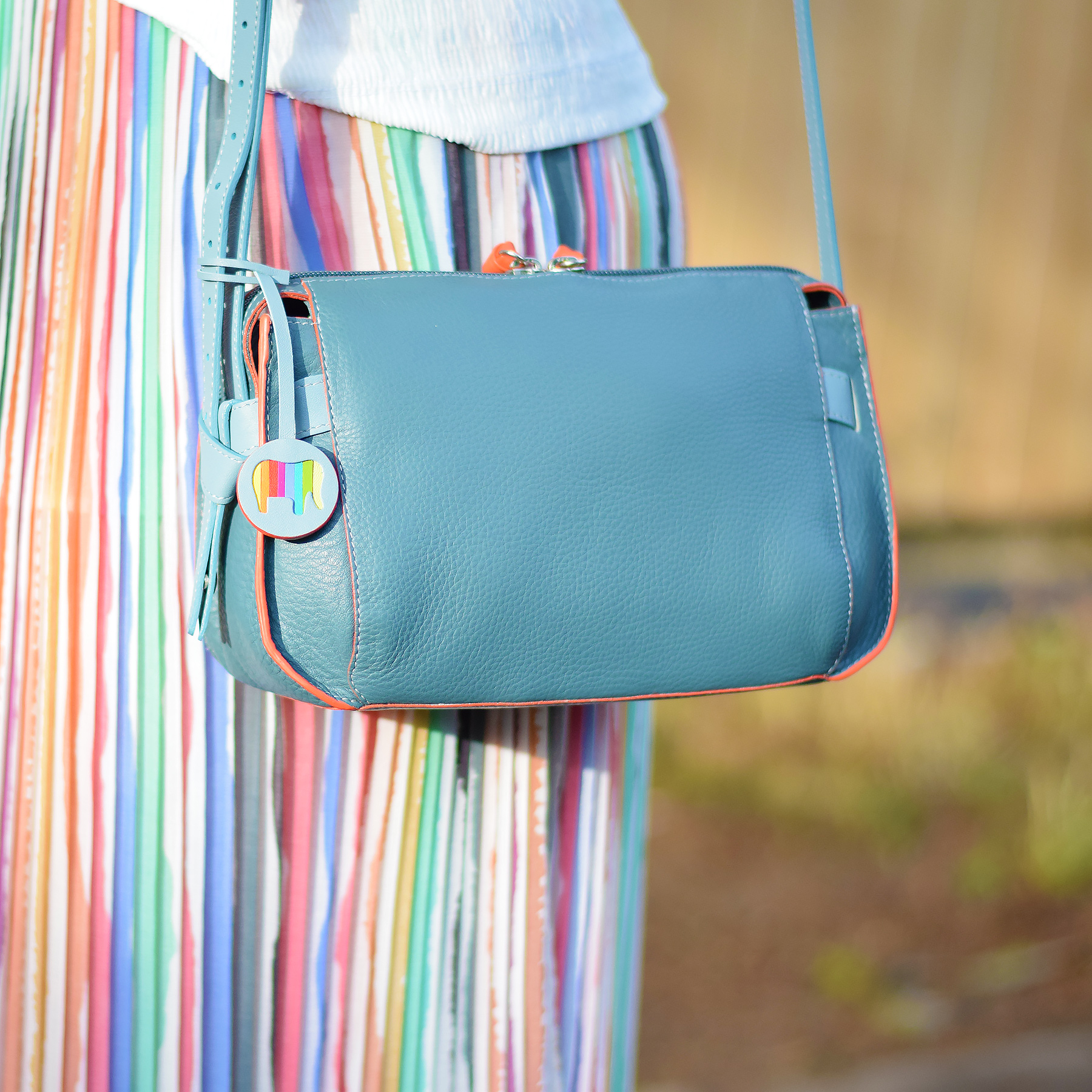 Light blue bag shop