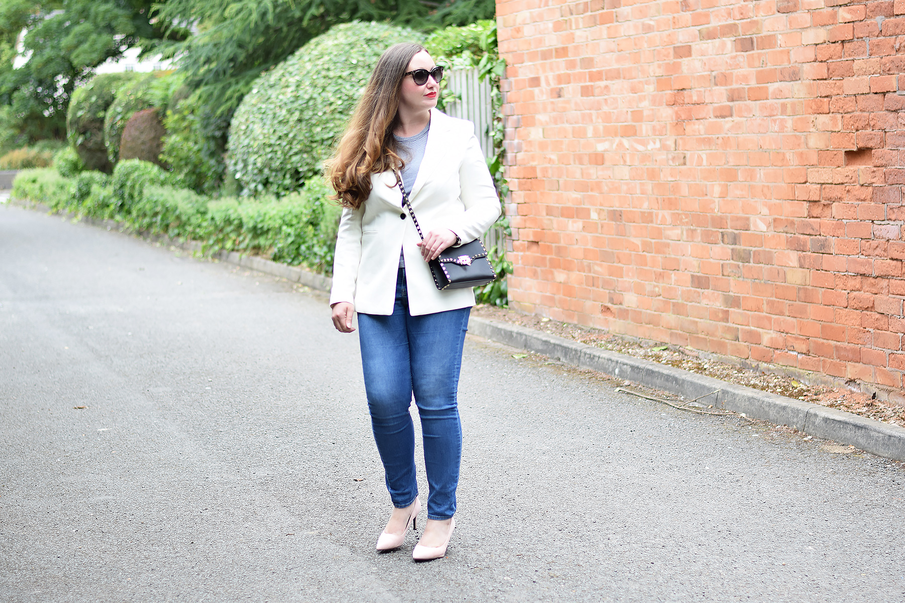Cream Blazer and jeans outfit