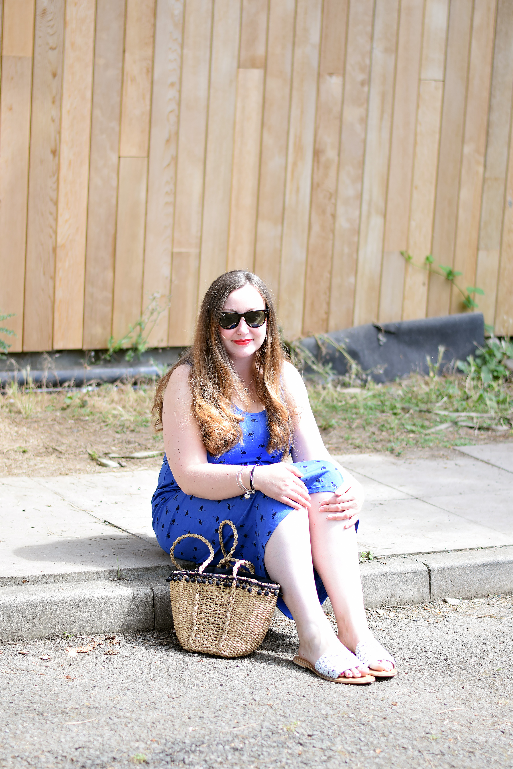 How to wear a blue summer dress