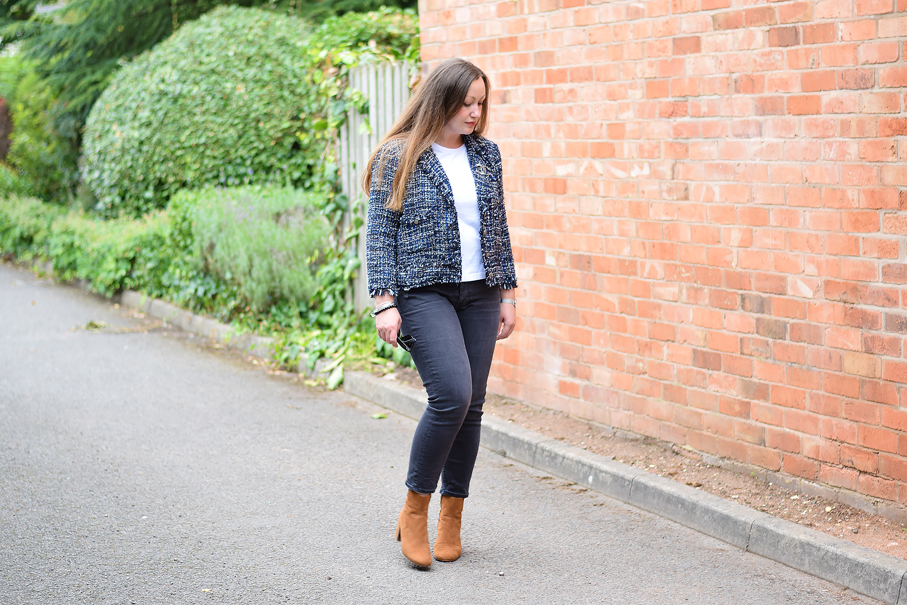 Gemma From Jacquard Flower British Fashion blogger wearing Zara Woven Jacket with a Mango Jeans and Massimo Dutti Boots