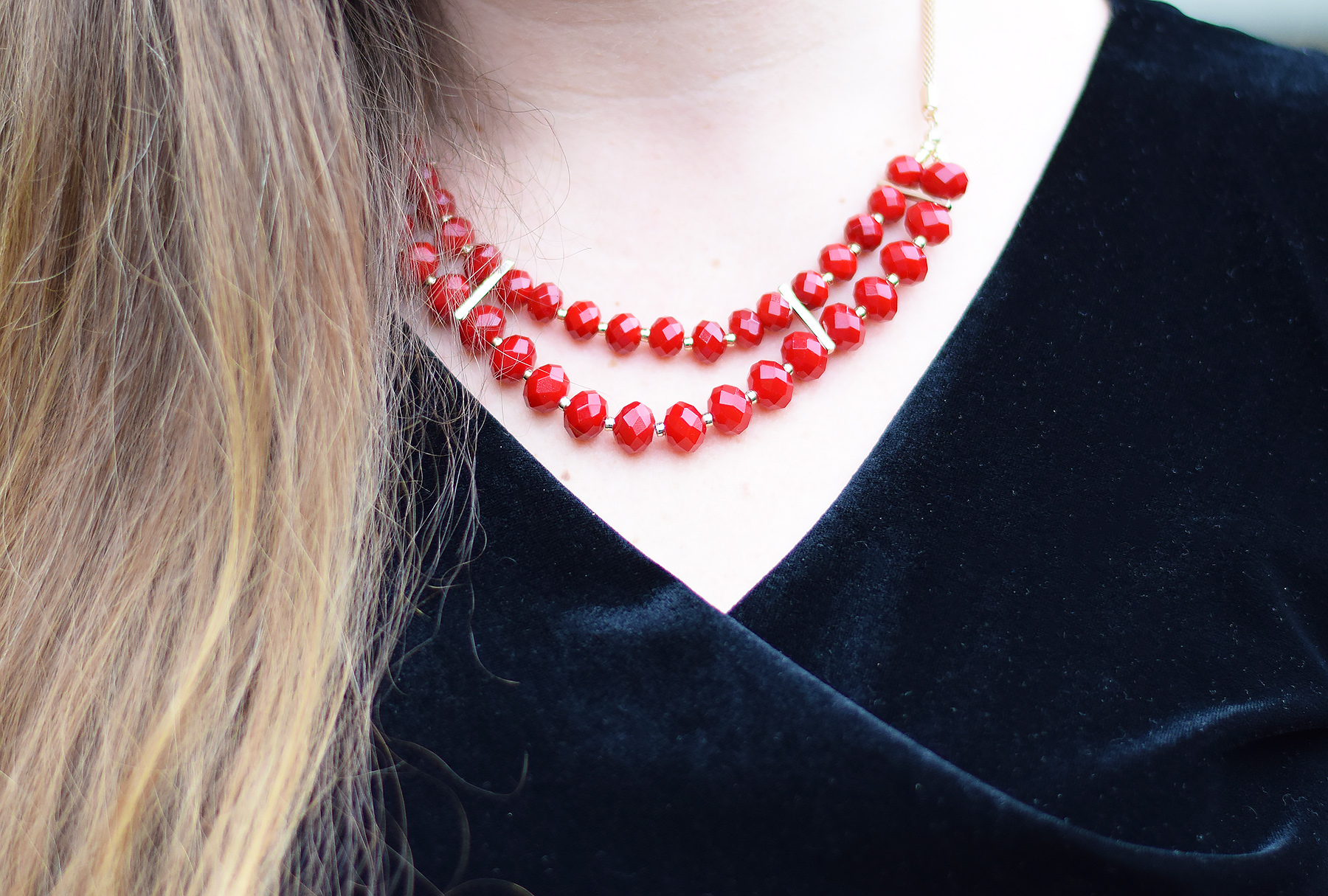 LAURA ASHLEY RED BEADED NECKLACE
