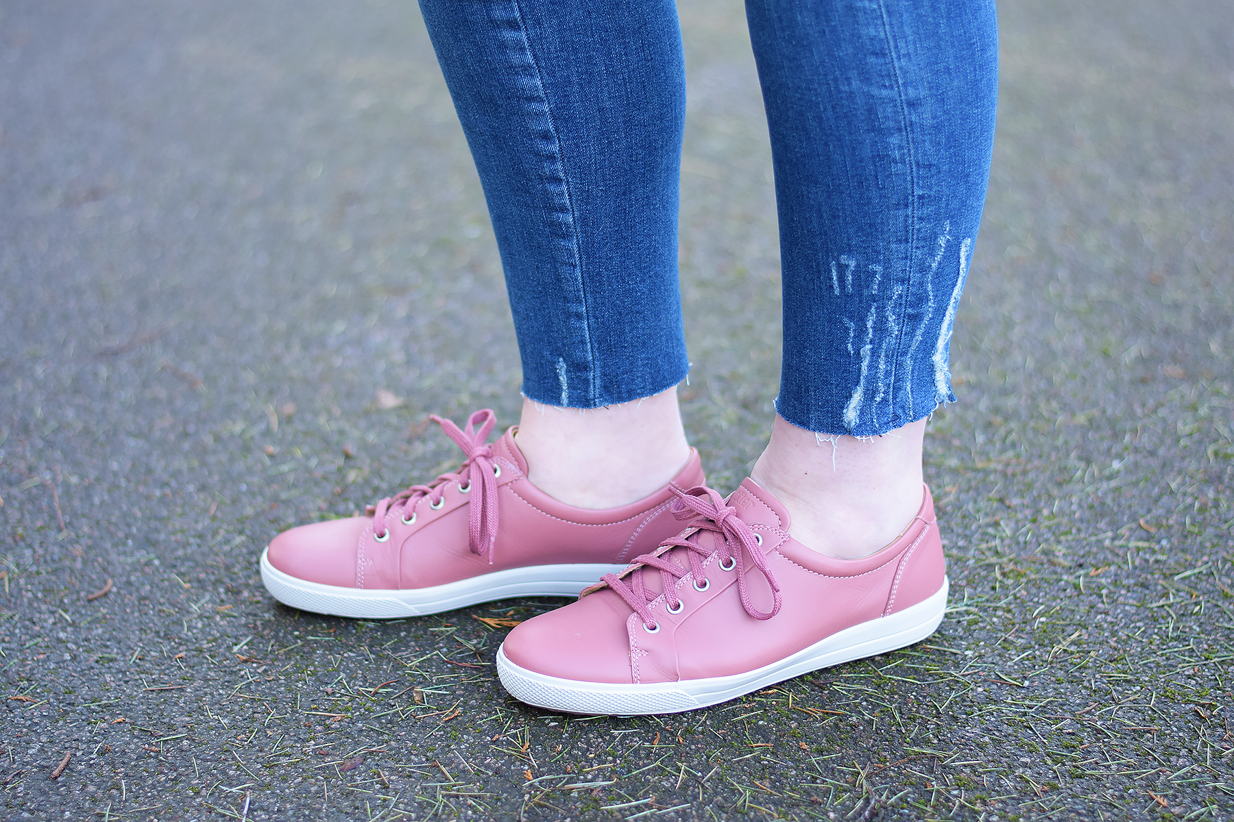 Hotter Shoes Salmon Lace up leather shoes outfit