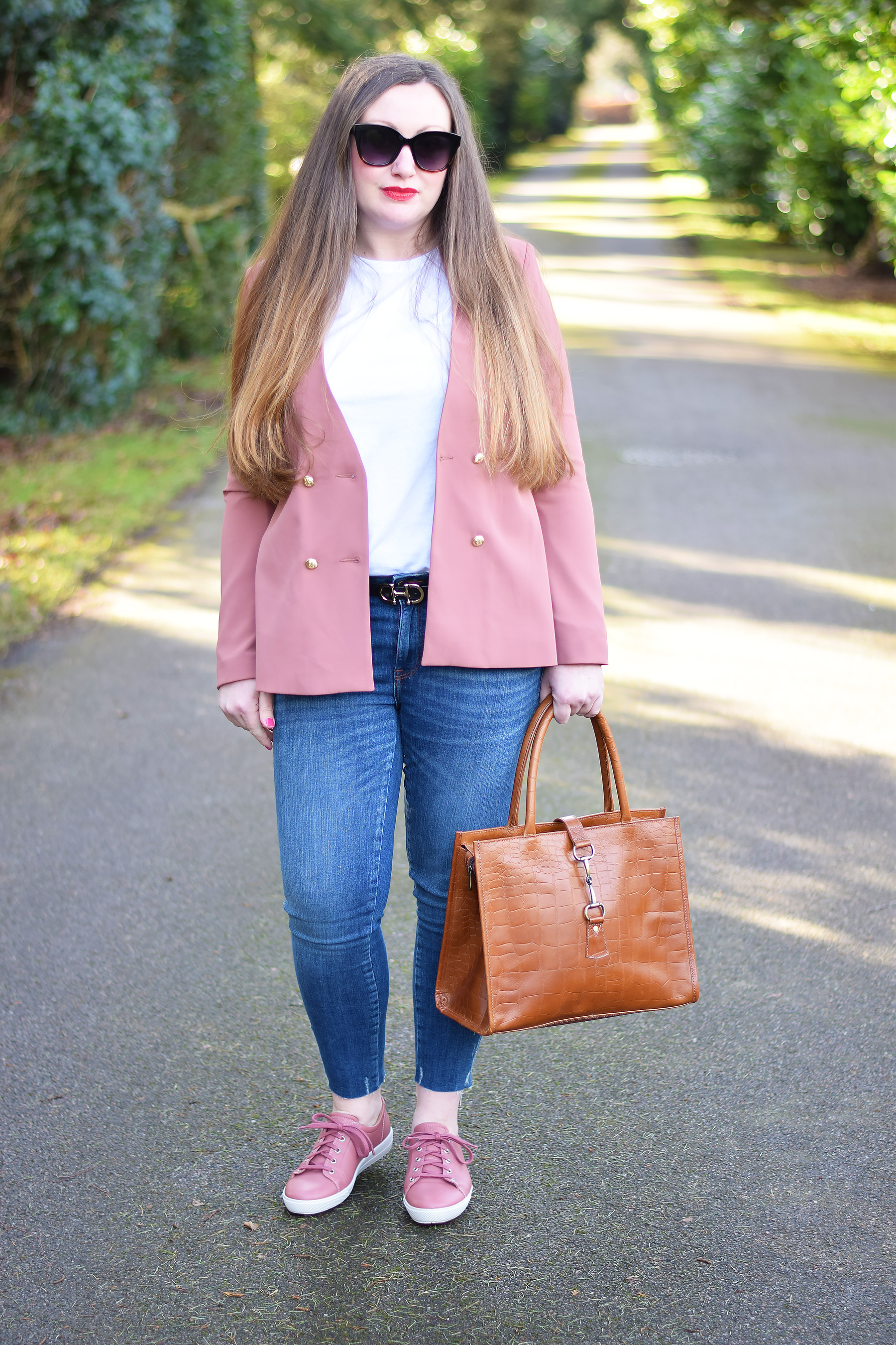 Salmon pink blazer with co ordinating accessories