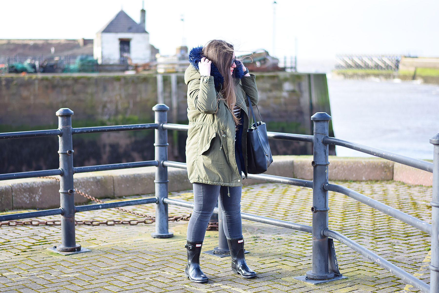 Cozy Parka Outfit At The harbour