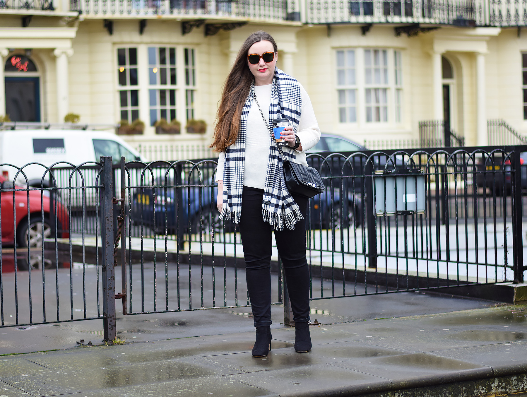 How to create a layered black and white outfit