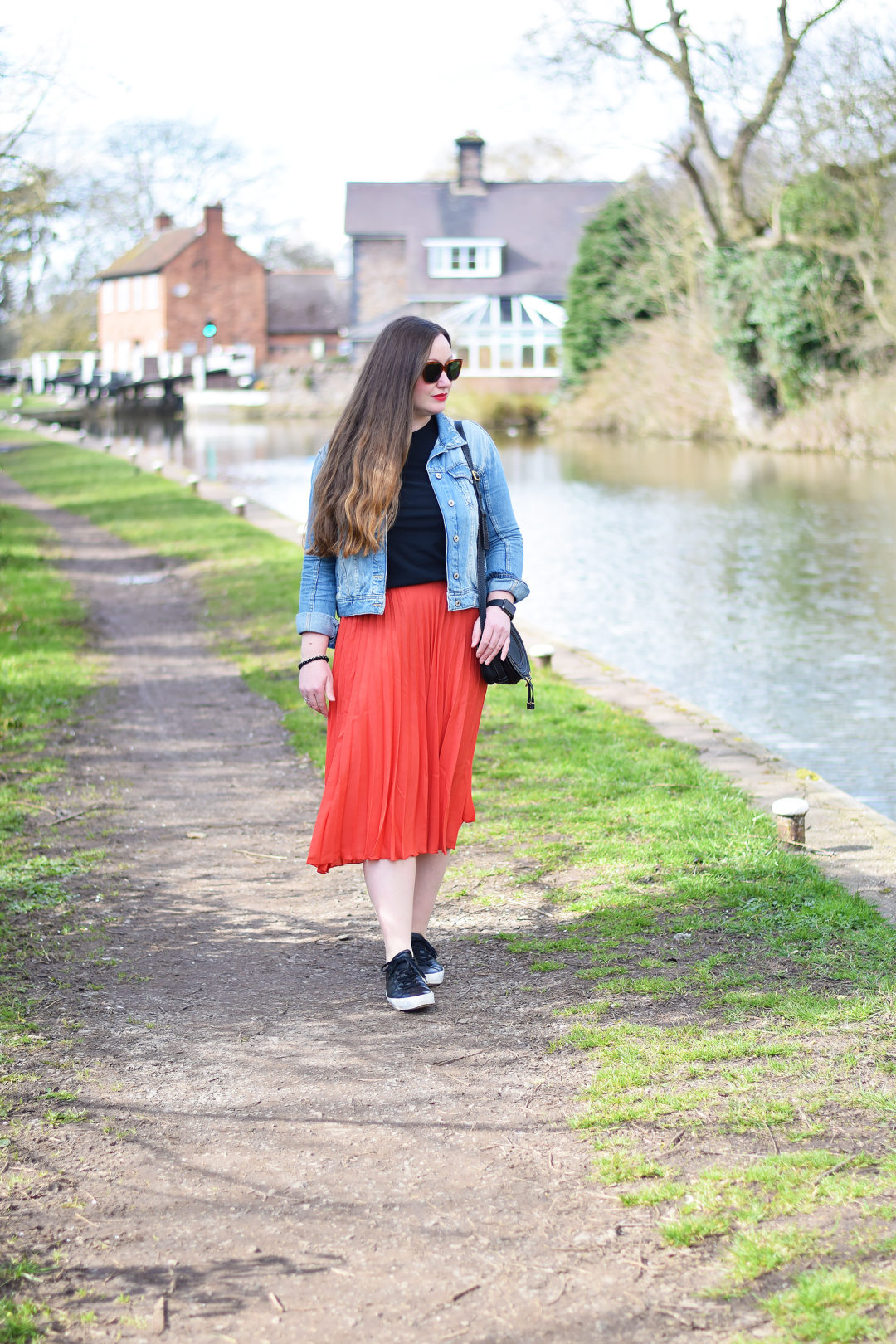 HOTSQUASH ORANGE SUNRAY PLEATED SKIRT OUTFIT