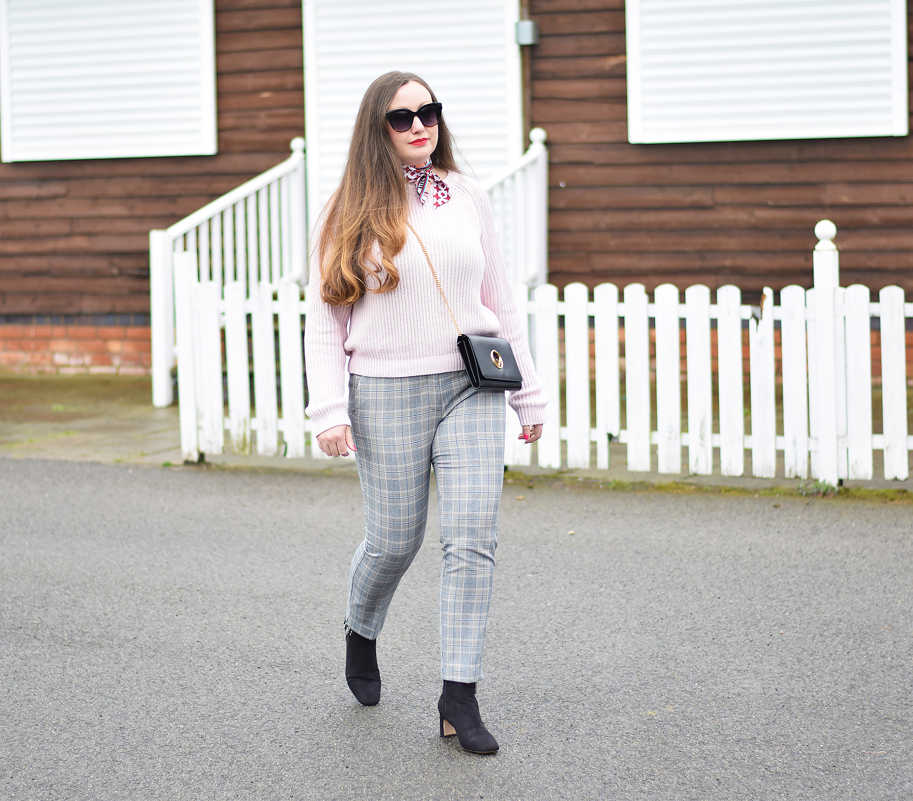 Womens checked trousers outfit