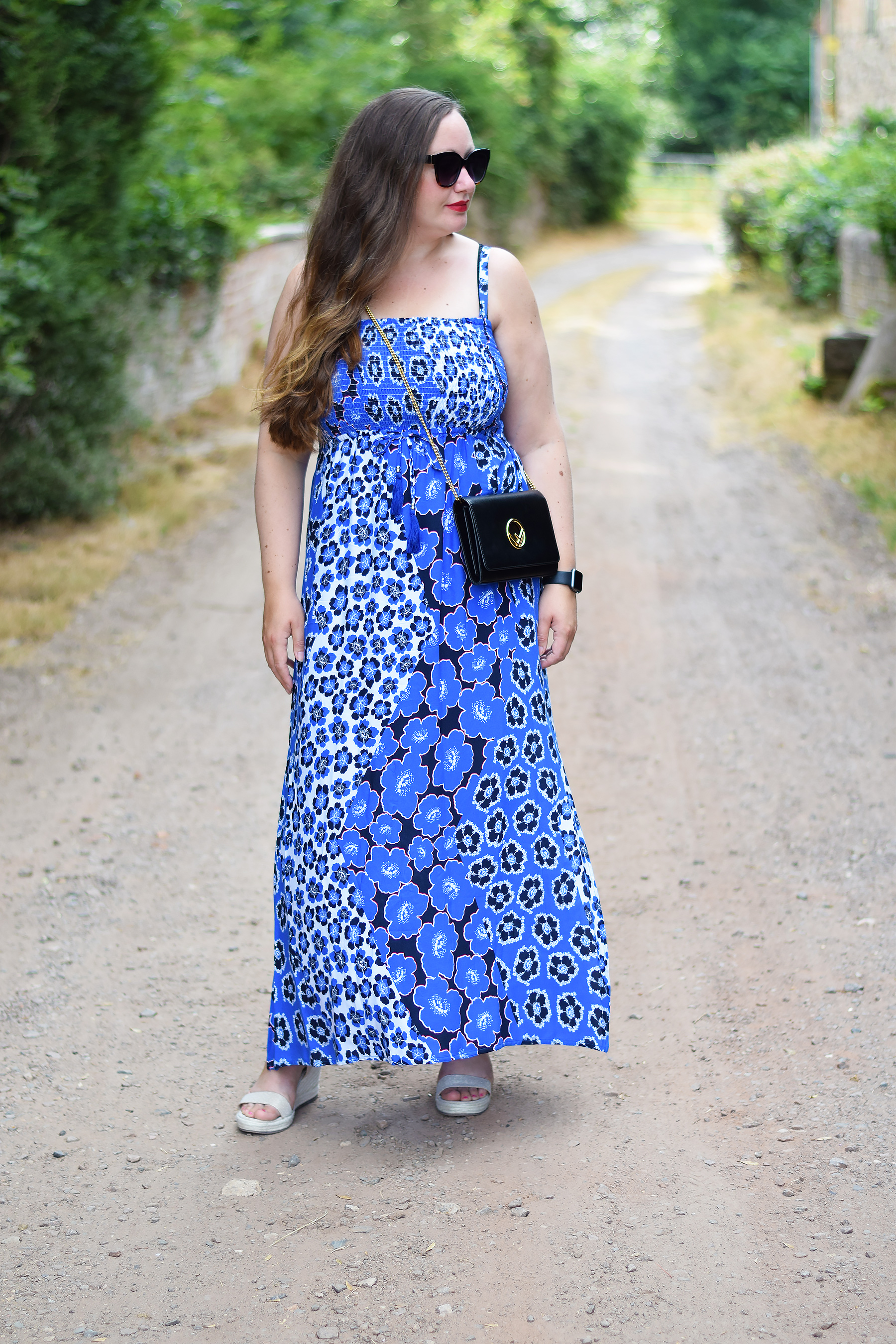 Blue Floral Print Shirred Maxi Dress Outfit – JacquardFlower