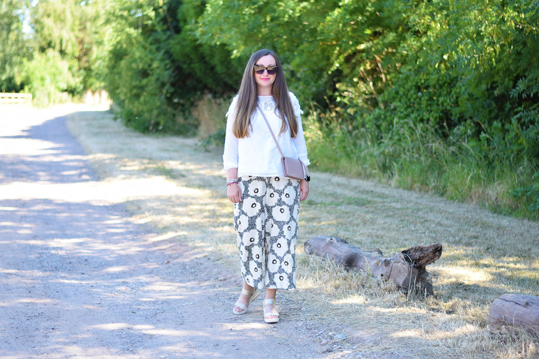 H&M Floral flowy trousers