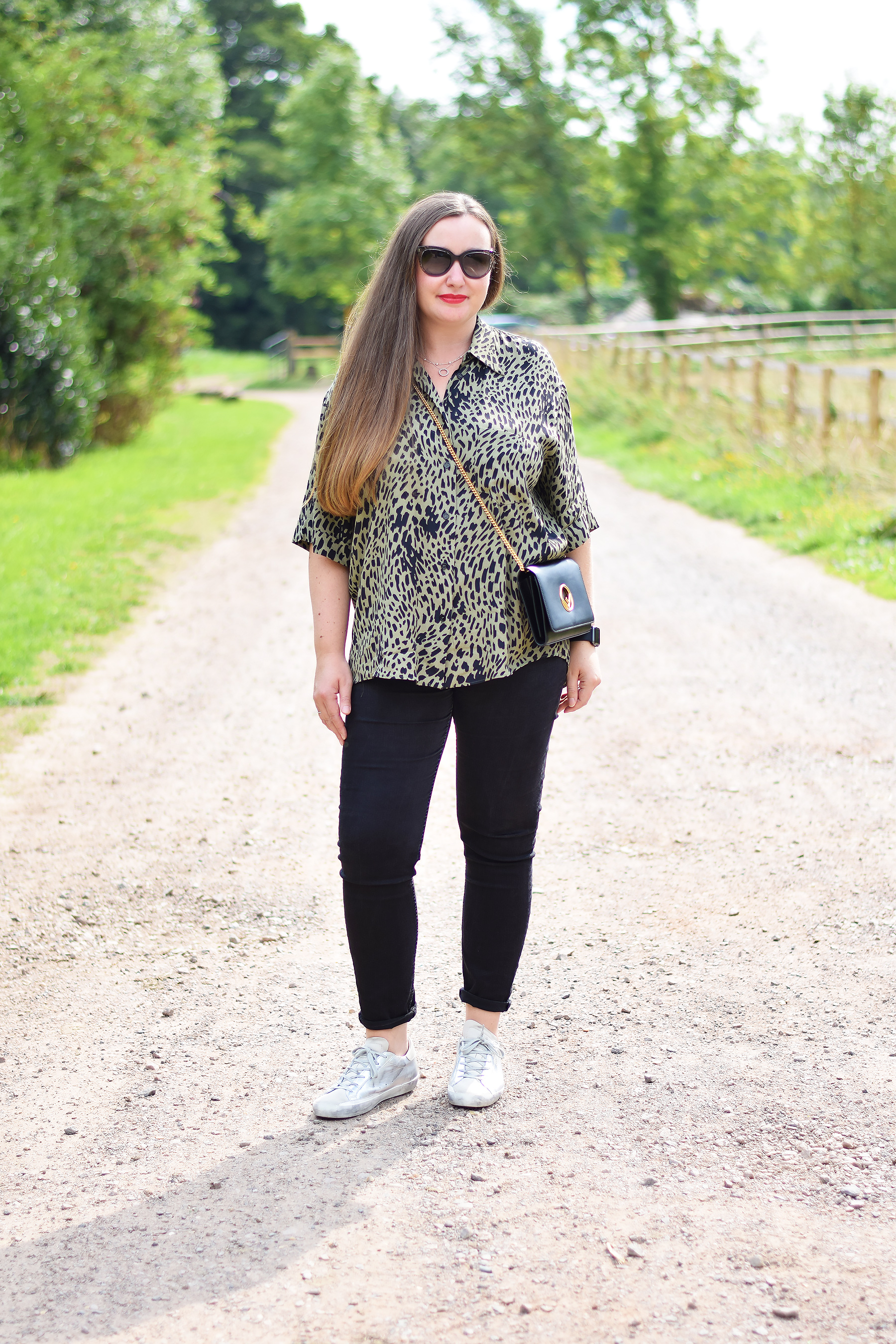 animal print shirt outfit