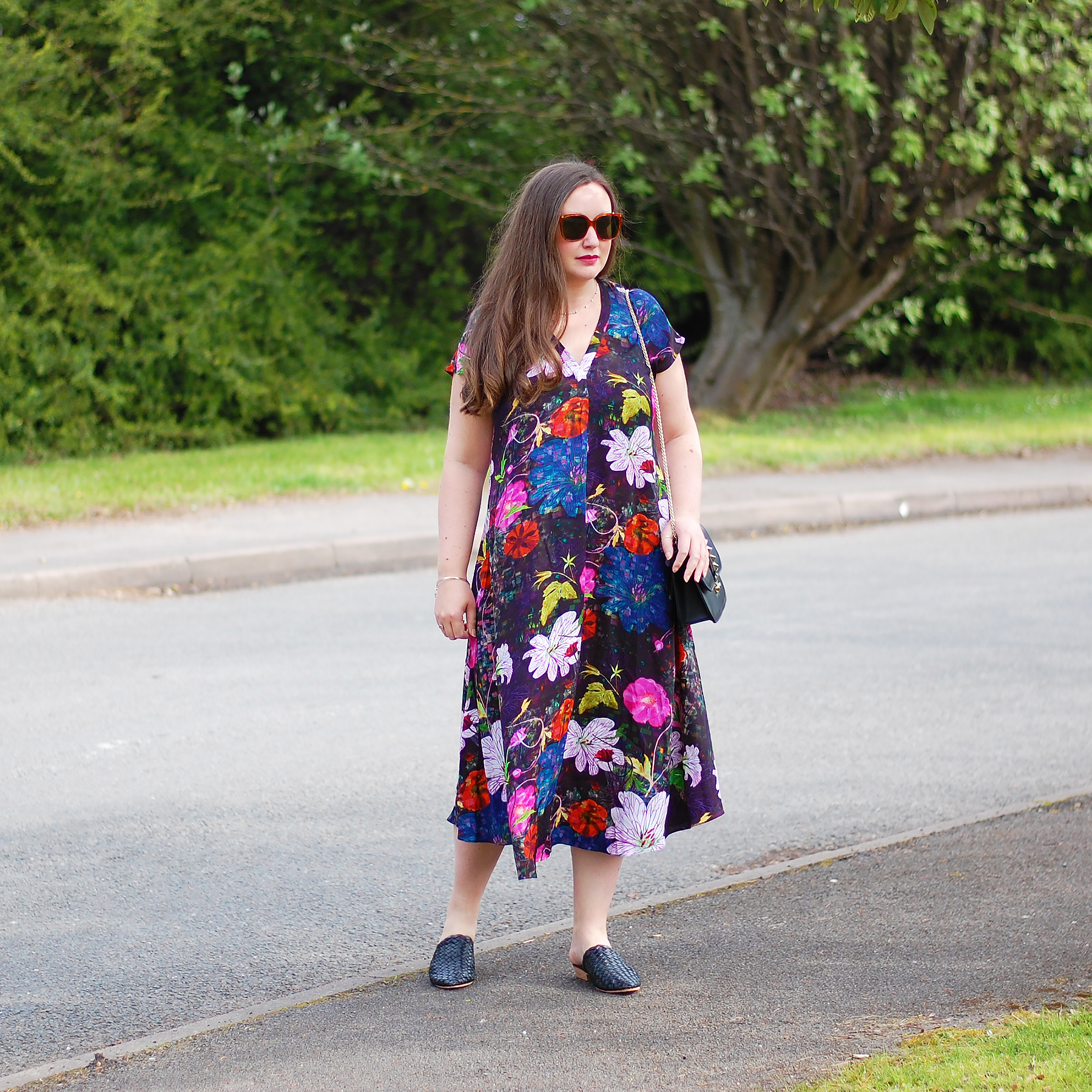 Pazuki Chelsea Floral Dress Outfit