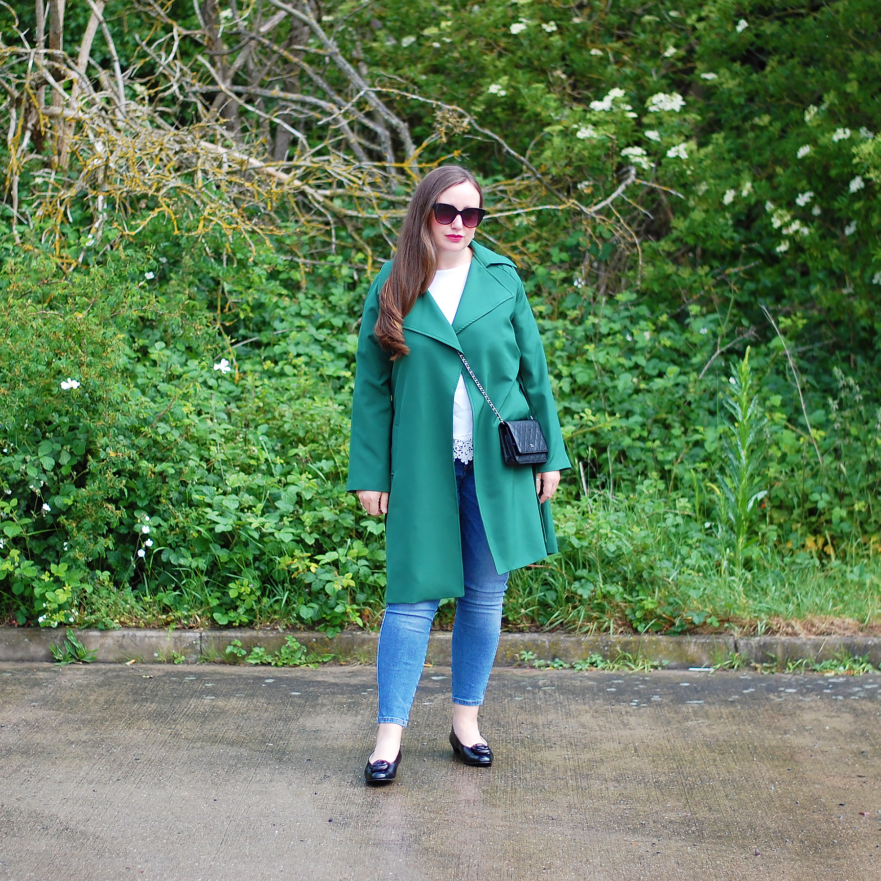 Ballerinas and trench coat outfit