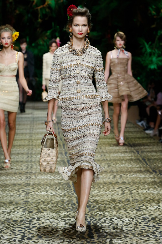 Dolce & Gabbana Spring Summer 2020 Raffia Bag and suit