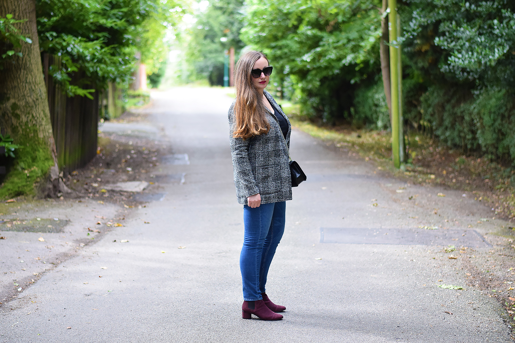 burgundy ankle boots outfit ideas