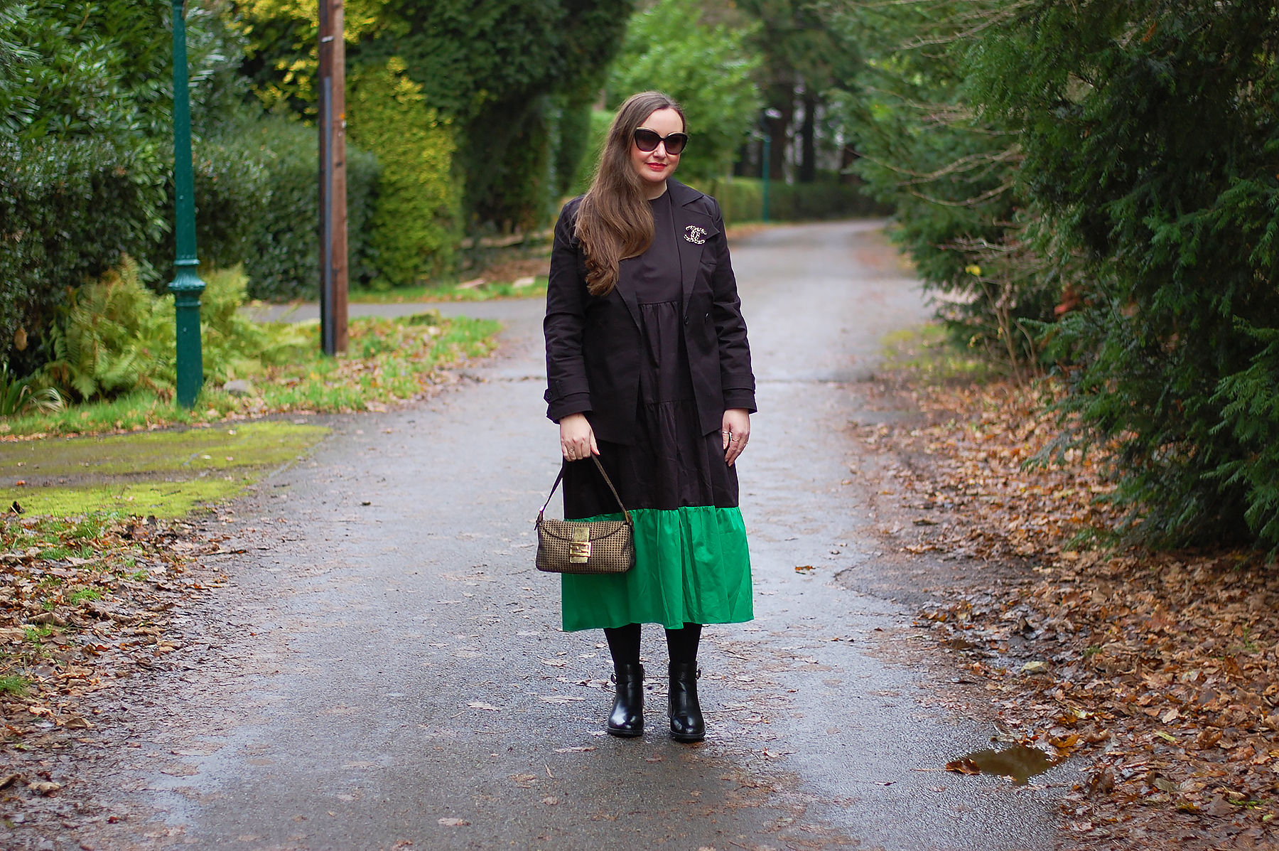 Saint and Sofia Sheen Tiered Dress Black And Green