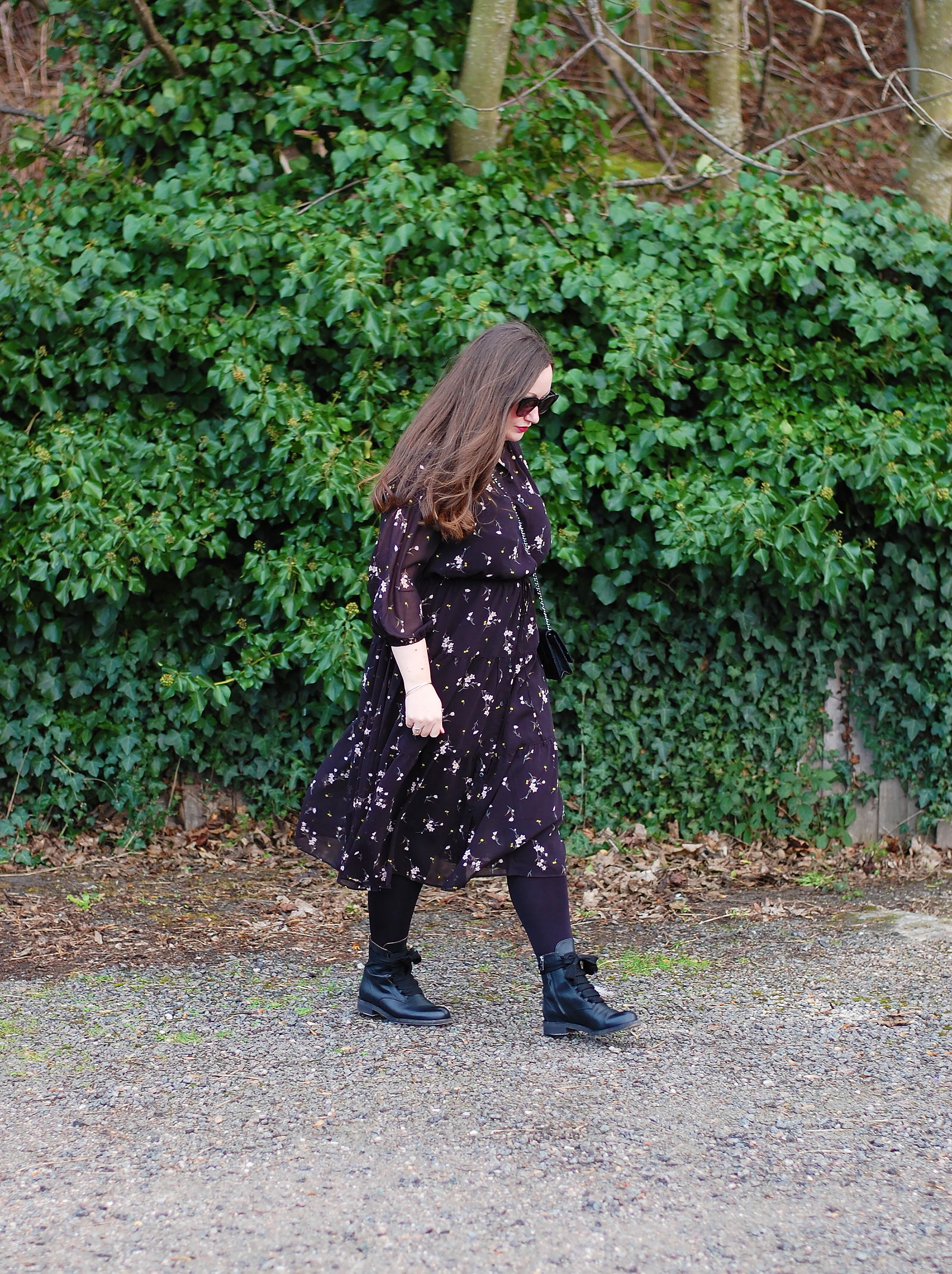 how to style a floral dress in the autumn with chunky boots