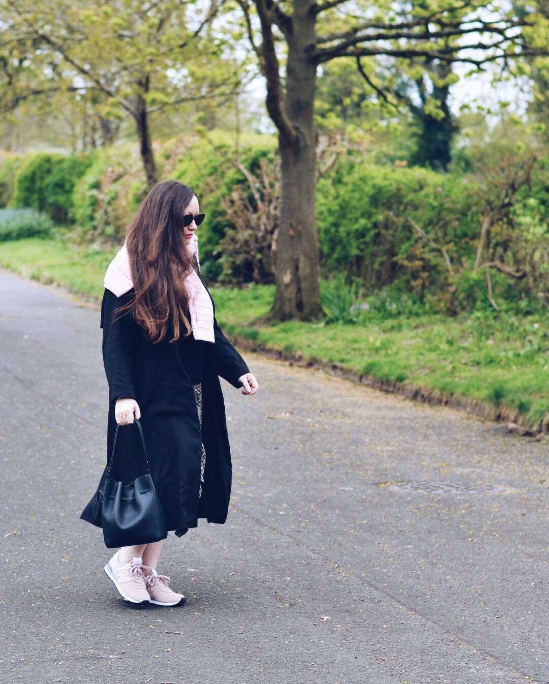 Womens Outfit Ideas with Classic New Balance 574