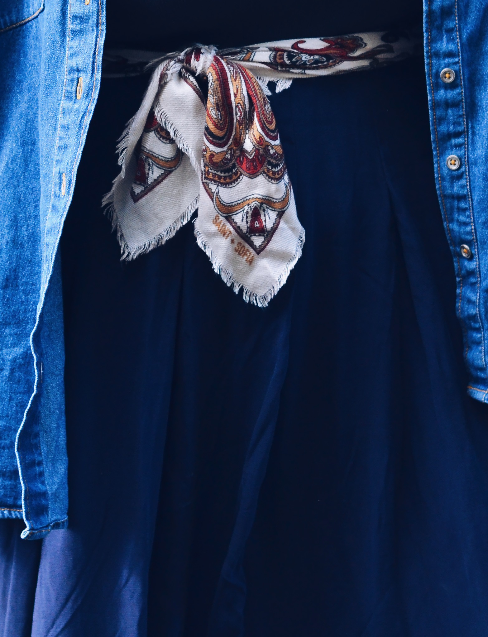 How to style a scarf as a belt - Saint + Sofia Wren Paisley Scarf